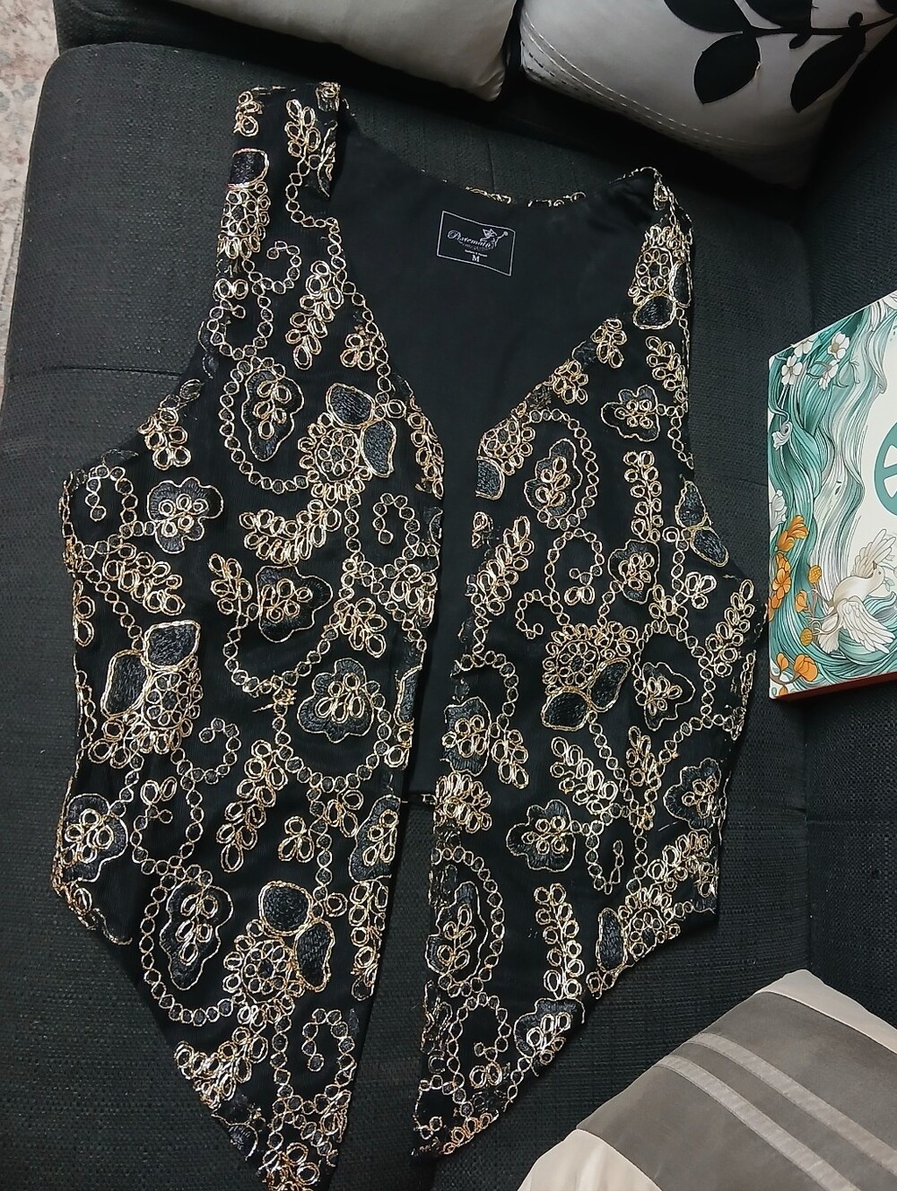 Pixiemain Black And Gold Vest wi M